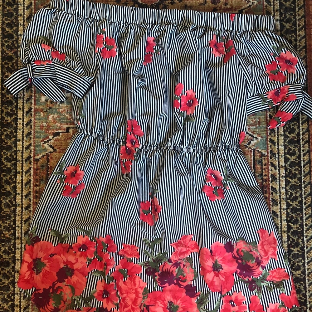 Off-the-shoulder Top
